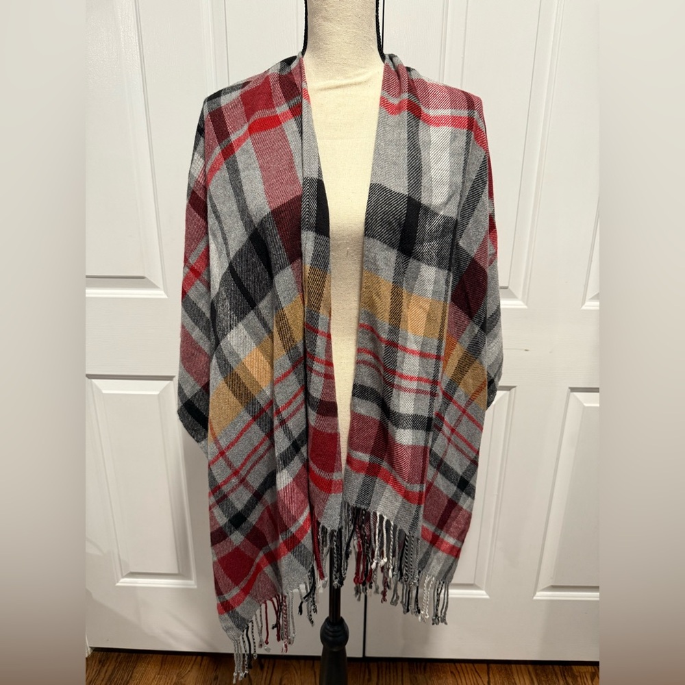 🌹✨ Fall Plaid Poncho